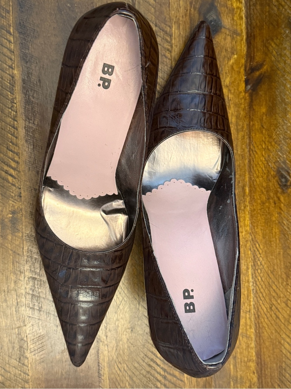 Pointed Toe Heels - Picture 4 of 4